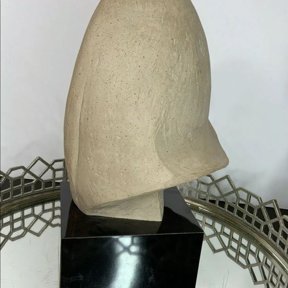 SOLD.         Austin Productions Stargazer Bust Sculpture #N3 - Picture 3 of 10